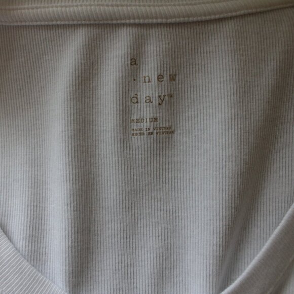 Set of 3 A New Day ribbed t-shirts - Picture 5 of 11